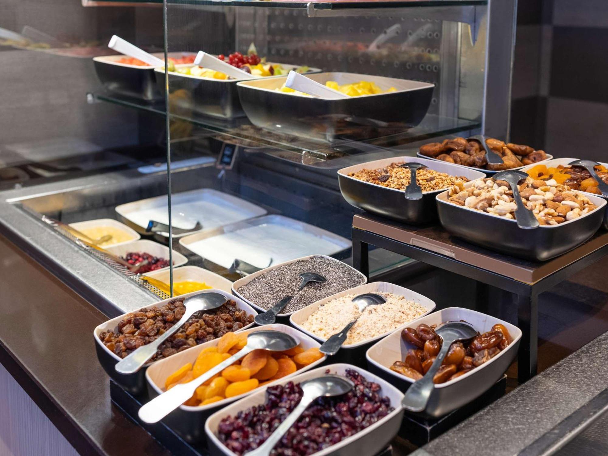 Novotel Centre Hotel 4*