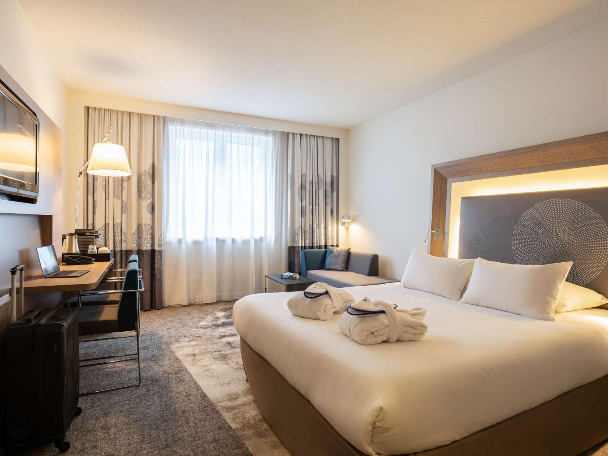 Novotel Centre Hotel